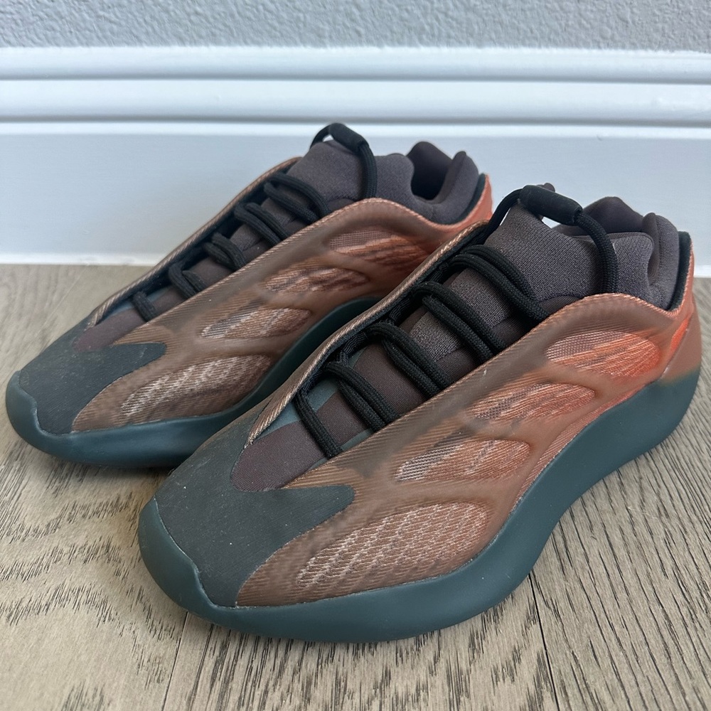 YEEZY 700 v3 “copper fade”